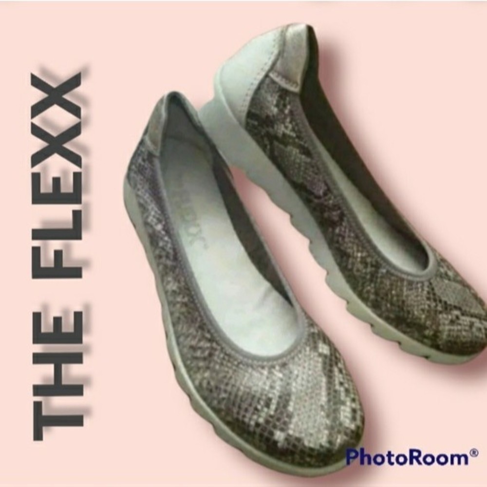 The Flex BALLERINA FLATS SNAKE PRINT EXOTIC LEATHER WALKING SHOE COMFORT WOMEN 6
